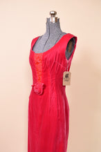Load image into Gallery viewer, 60s Velvet Rose Dress