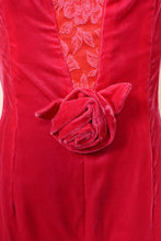 Load image into Gallery viewer, 60s Velvet Rose Dress