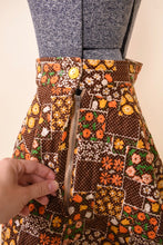 Load image into Gallery viewer, 1960s Quilted Brown Circle Skirt: Zipper and Button Closure