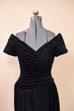 Load image into Gallery viewer, Black Pleated Marii Formal Dress By Caché, 6: Bodice