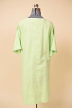 Load image into Gallery viewer, Vintage 2000&#39;s lime green midi dress by Denim and Co is shown from the back. This tee shirt dress is made from linen. 
