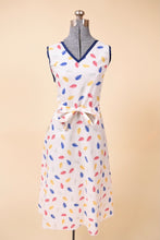 Load image into Gallery viewer, White 70s Leaf Print Dress with Pockets By Windsor, XL
