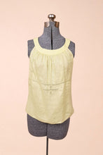 Load image into Gallery viewer, Vintage pastel yellow linen tank top by Max Studio is shown from the front. This top has a rounded scoop neckline. 
