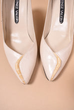 Load image into Gallery viewer, Ivory 80s Leather Pumps By Martinez Valero, 7.5
