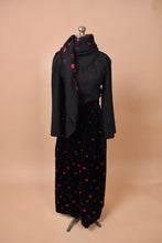 Load image into Gallery viewer, The set is modeled together on the mannequin.