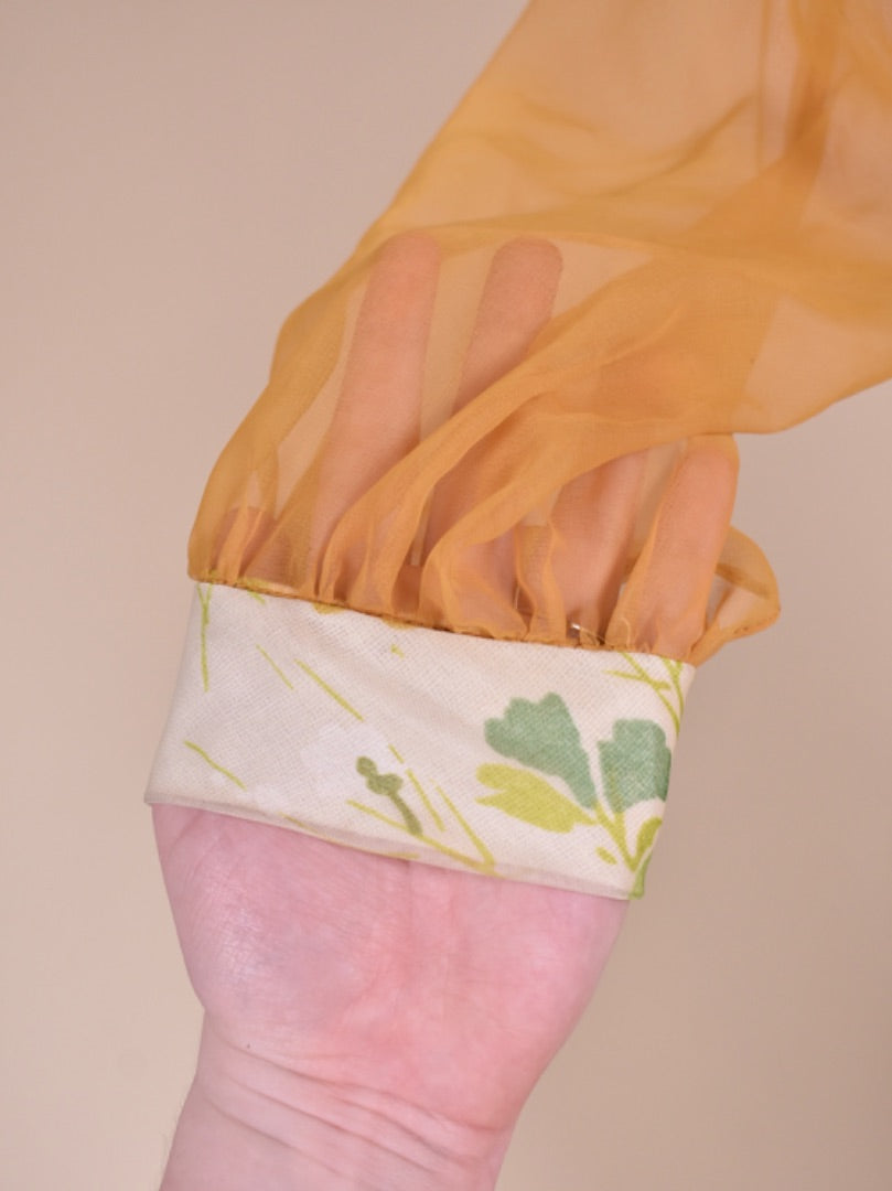 close up of sheet sleeve and printed cuff detail