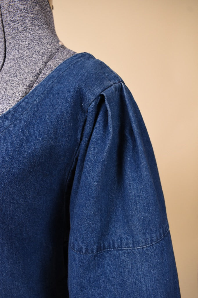 80s Union-Made Buttoned Denim Dress shoulder detail