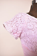 Load image into Gallery viewer, 1960s Lilac Lace Prom Dress sleeve
