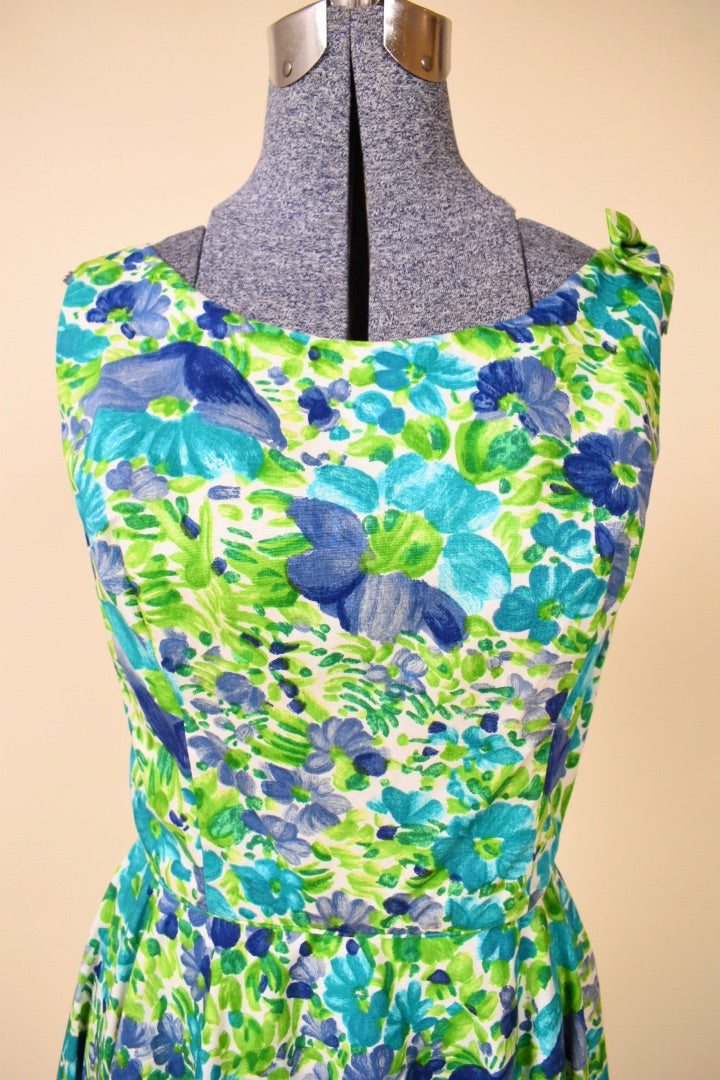 Green Floral Day Dress w/ Bow By Jay Herbert chest close-up