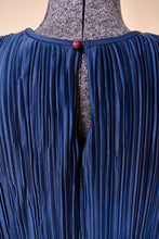 Load image into Gallery viewer, Pleated 80&#39;s dress back neck button and loop closure is shown up close
