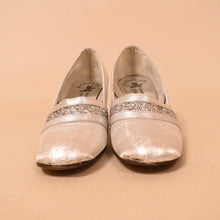 Load image into Gallery viewer, Silver Heels, by Nanette Imperials, 6.5
