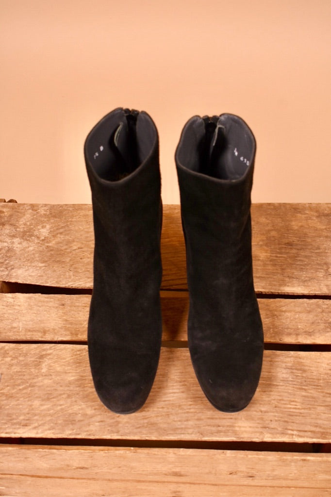 View of the boots from above.