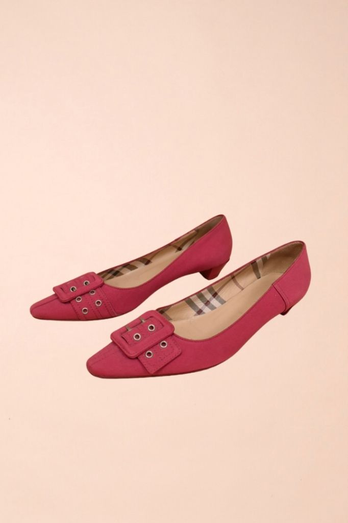 Pink Toe Buckle Designer Kitten Heels By Burberry, 38.5