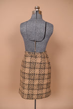 Load image into Gallery viewer, Tan Tweed 60s Suit Set By Peck &amp; Peck, XS
